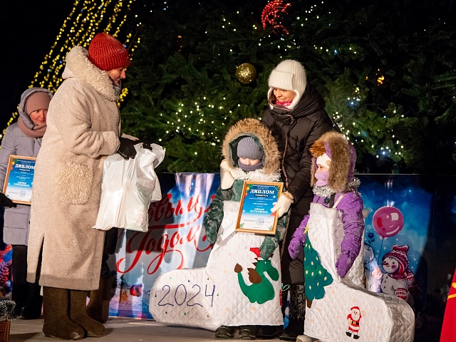 «Валенки-шоу» развернулось на главной площади Благовещенска 31 декабря