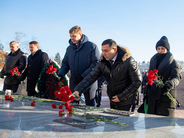 В Благовещенске почтили память погибших во время блокады Ленинграда