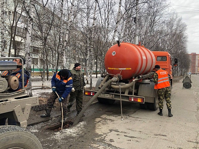Больше двух тысяч дождеприемных колодцев расконсервируют в Благовещенске этой весной