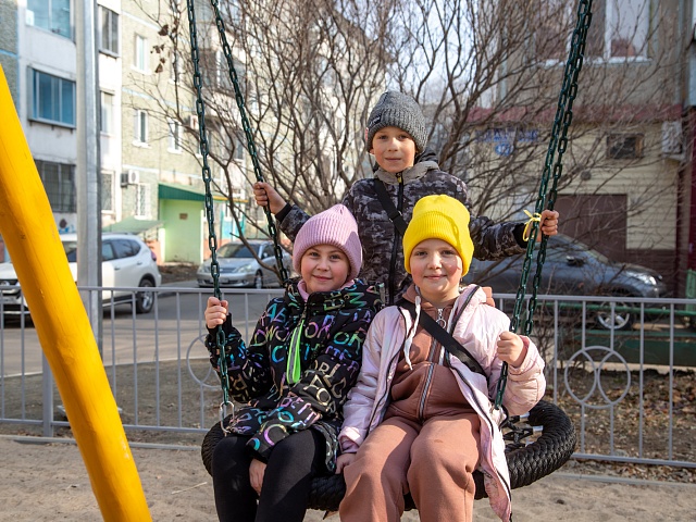 В центре Благовещенска преобразили ещё одну территорию, благоустроенную по программе «1000 дворов» 