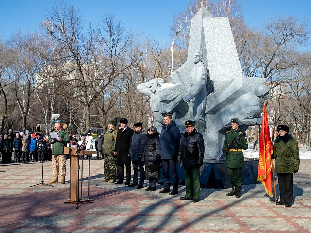 В Благовещенске почтили память воинов-интернационалистов