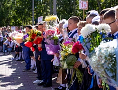 В школах Благовещенска прошли торжественные линейки